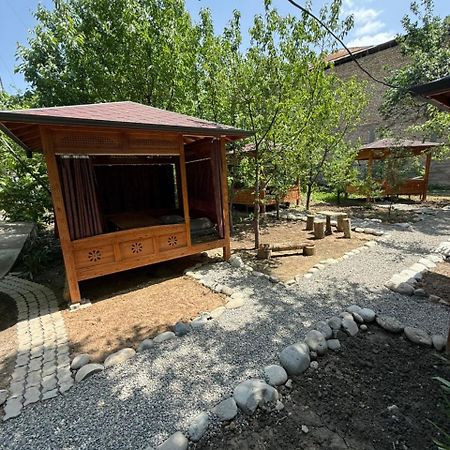 Lovely Home Osh Exterior foto